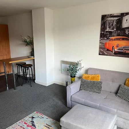 City Centre 1 Bed Apartment With Free On Site Parking With Cctv By Lets Relocations Birmingham Buitenkant foto
