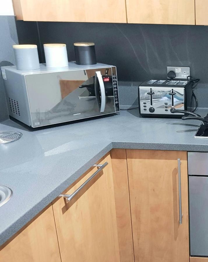 City Centre 1 Bed Apartment With Free On Site Parking With Cctv By Lets Relocations Birmingham Buitenkant foto
