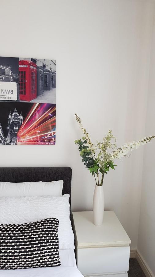 City Centre 1 Bed Apartment With Free On Site Parking With Cctv By Lets Relocations Birmingham Buitenkant foto