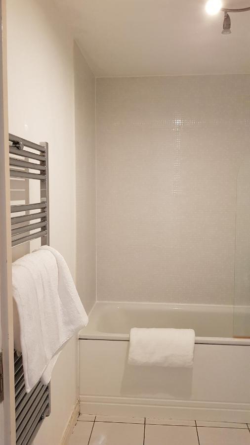 City Centre 1 Bed Apartment With Free On Site Parking With Cctv By Lets Relocations Birmingham Buitenkant foto