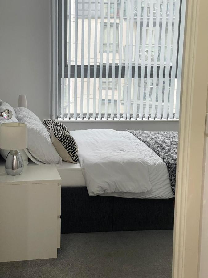 City Centre 1 Bed Apartment With Free On Site Parking With Cctv By Lets Relocations Birmingham Buitenkant foto